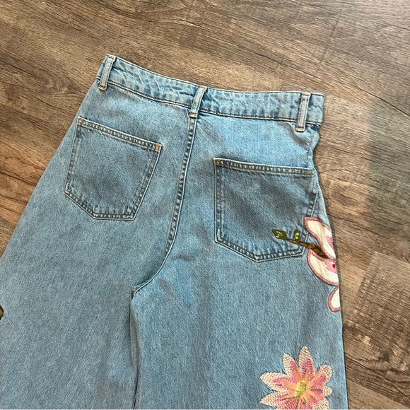 Farm Rio Embroidered Floral Wide-Leg Jeans Raw Hem Flower Bird Size Small - Picture 10 of 15